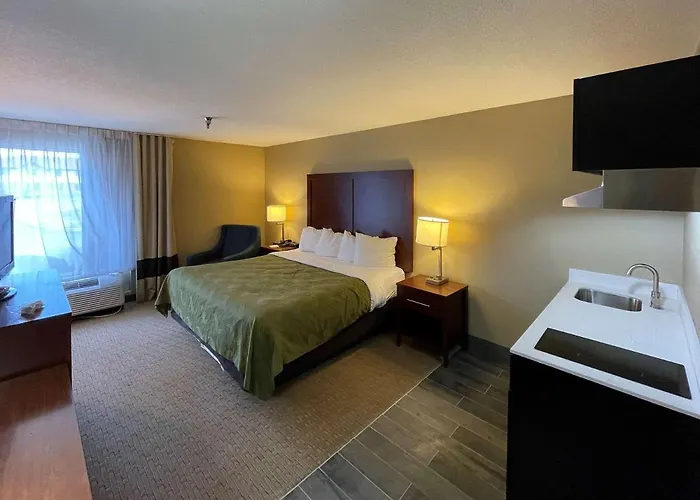 Quality Inn & Suites I-40 East