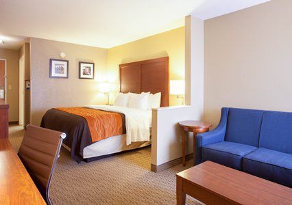 Hotel Quality & I-40 East 3*