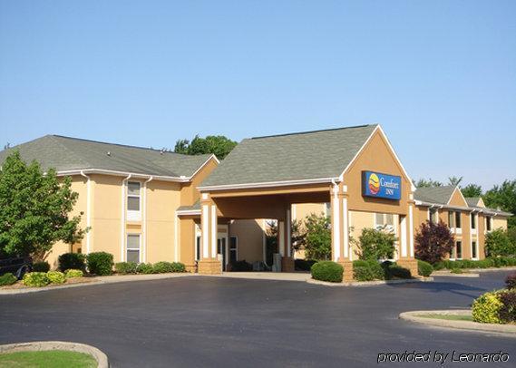 Quality & I-40 East Hotel 3*